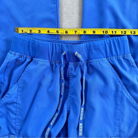 Med Couture Touch 6 Pocket Cargo Scrub Pants. Blue. XS. - Picture 4 of 9